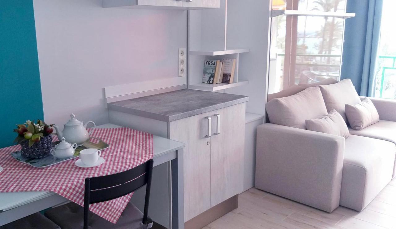 Ocean Coast Cristianos Comodoro Apartment