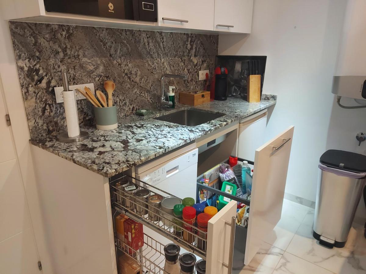 Nido Del Amor Deluxe 1a Linea Terraza Indoorpool Wifi Aire Netflix 10 Metros A Cala Del Pino Apartment