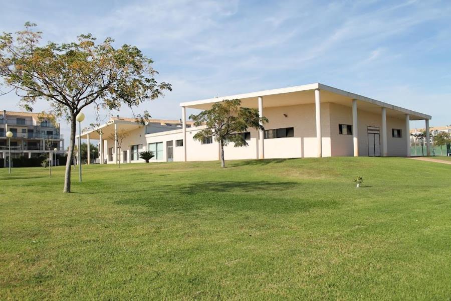 Confort, Rez-de Chaussée,3 Chambres, 2 Salles De Bain Apartamento Sant Jordi