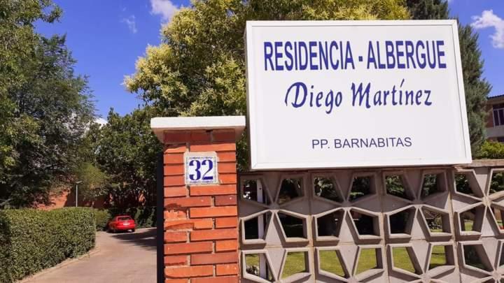 Residencia Diego Martinez Hostel *