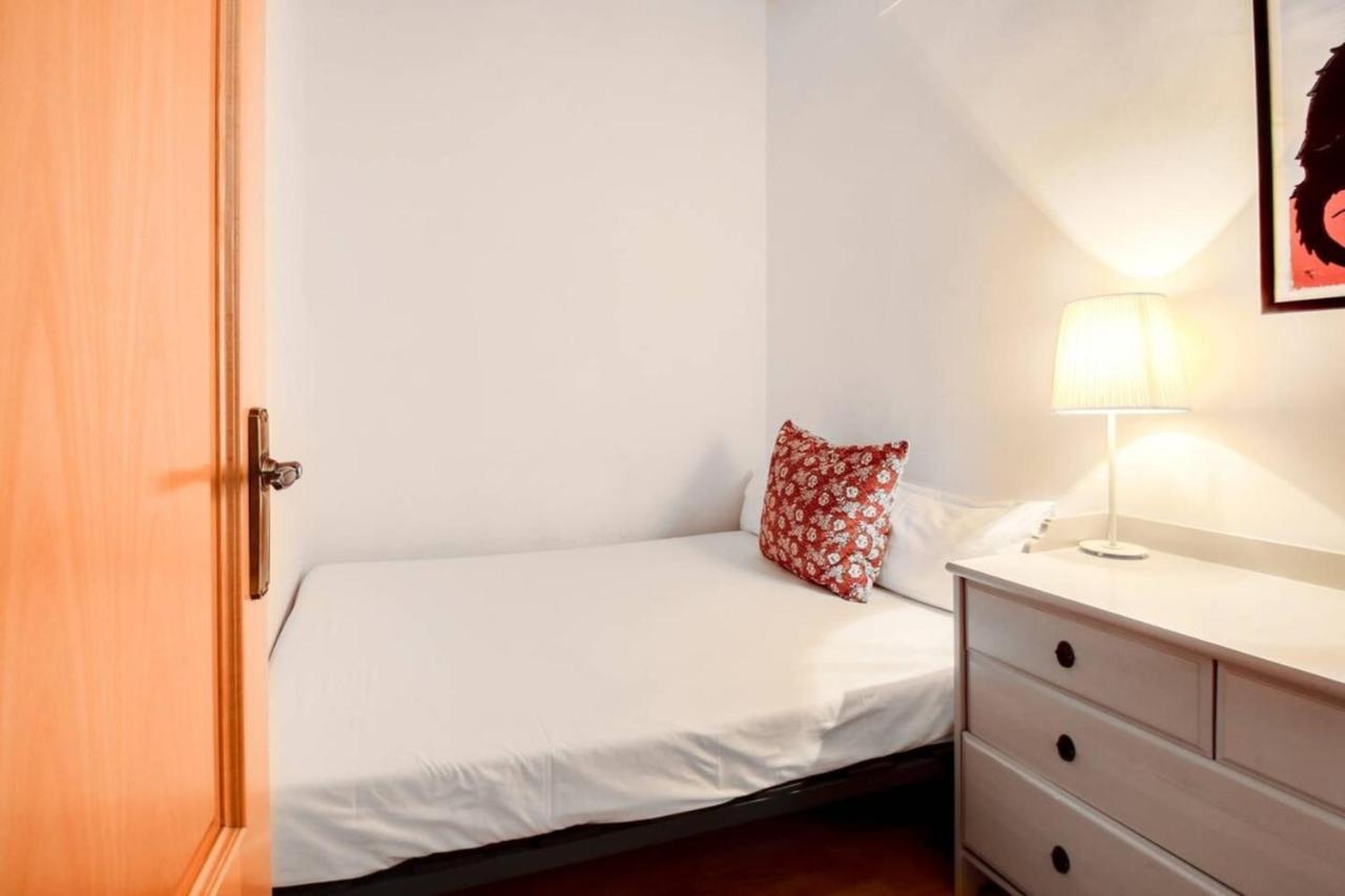 Apartment Modern 2 Bedroom In Poble Sec 7 Minutes To Metro Barcelona