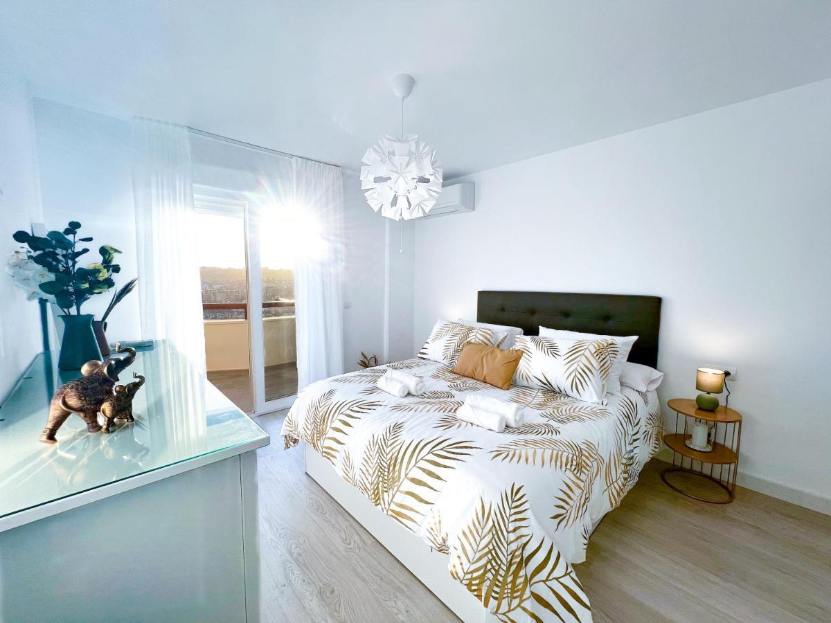 A 900 M De La Playa Y Con Vistas Al Mar En Apartment Fuengirola