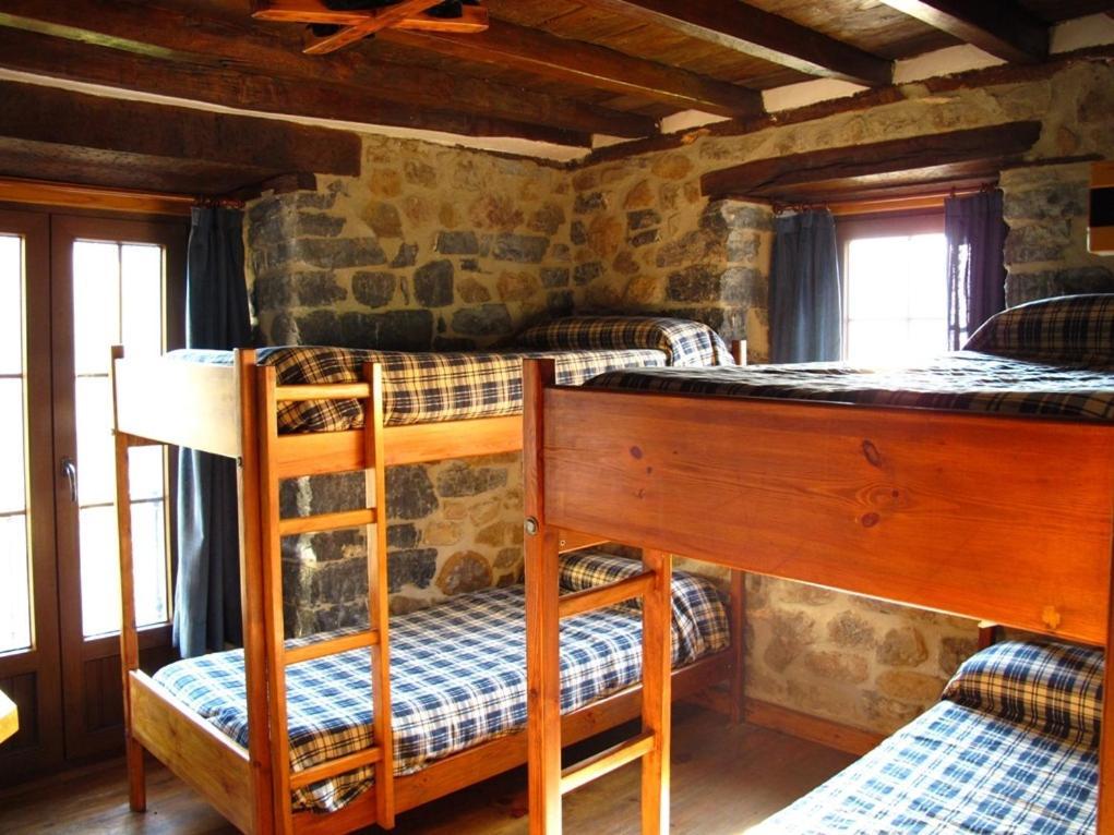 Turístico Valdebaró Hostal *