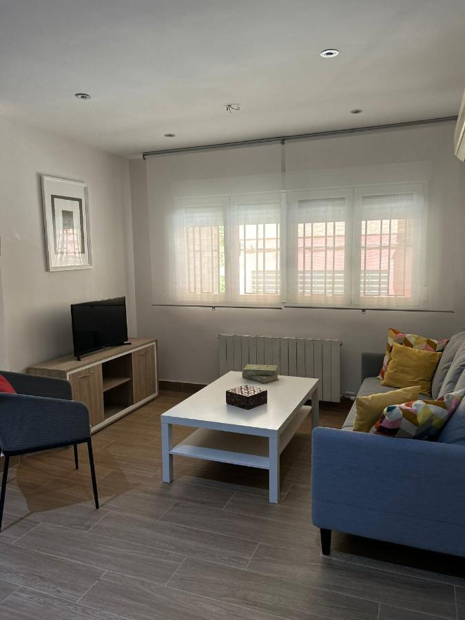 Vivienda Turistica Paseo Del Salon Apartment *