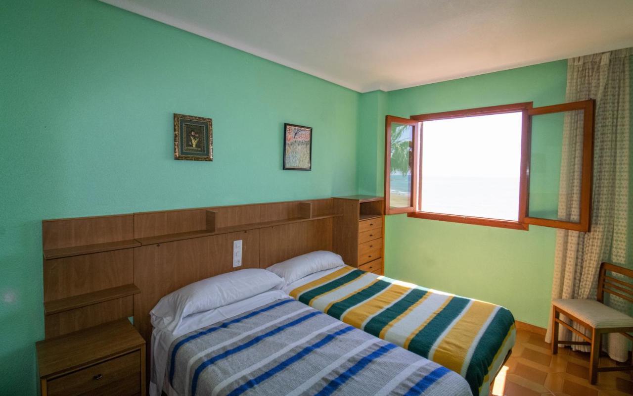 Con Vistas Frontales - Primera Linea Playa Cargador - Apartamento