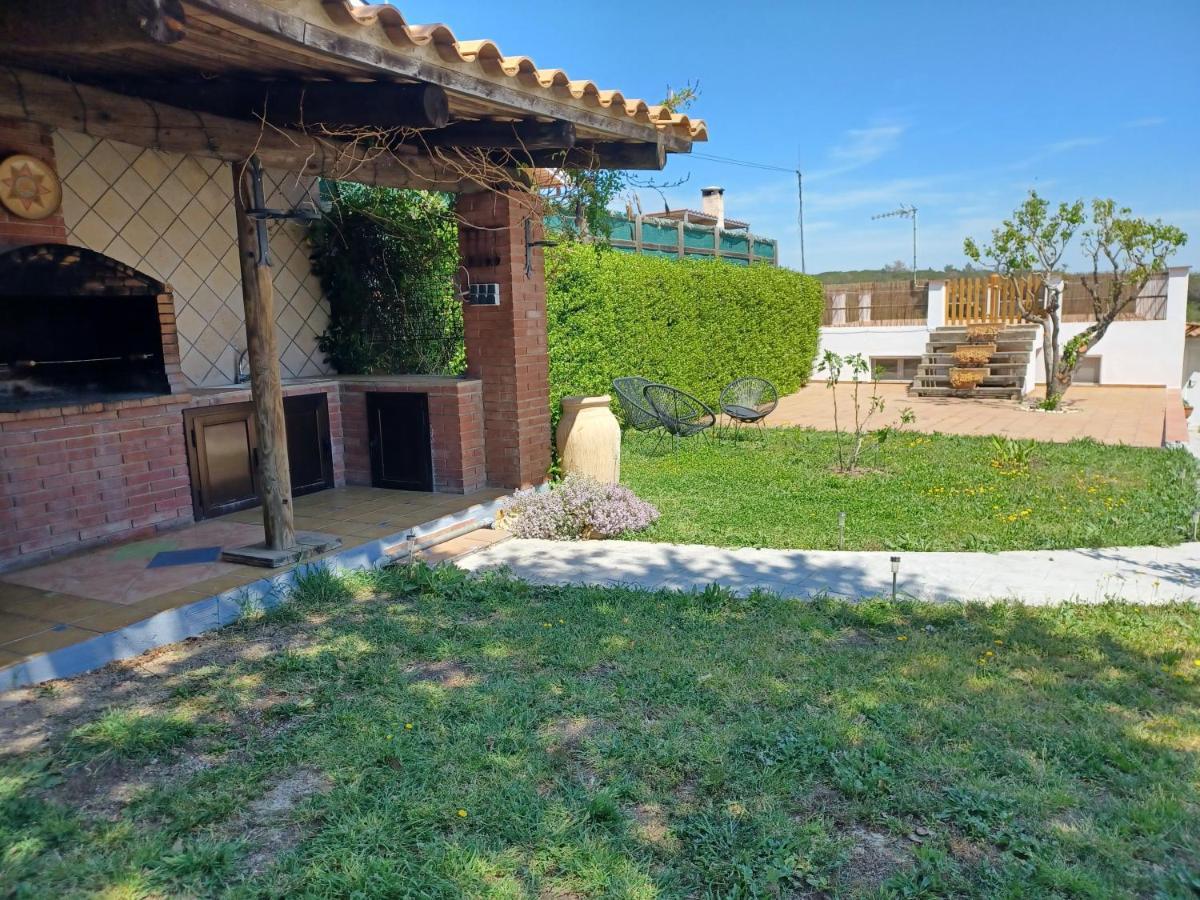 Piscina De Sal Barbacoa Wifi, Parking Gratis, 3 Min Pga Casa El Roble Сasa de vacaciones
