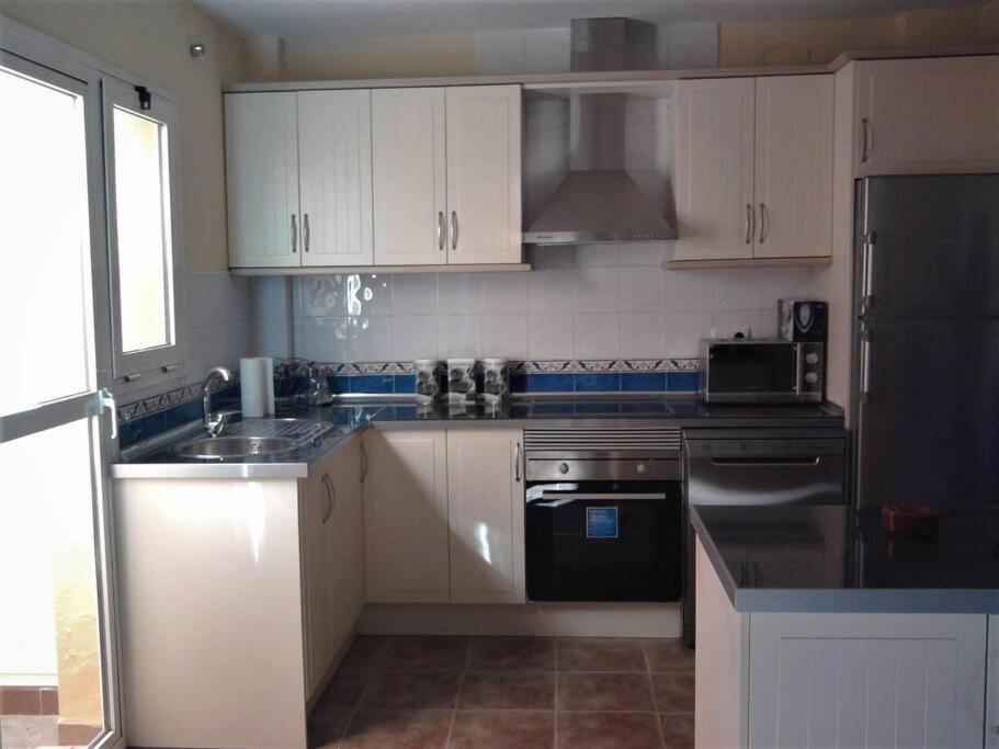 Holiday home House Sleeps 6, Large Pool Walk To *