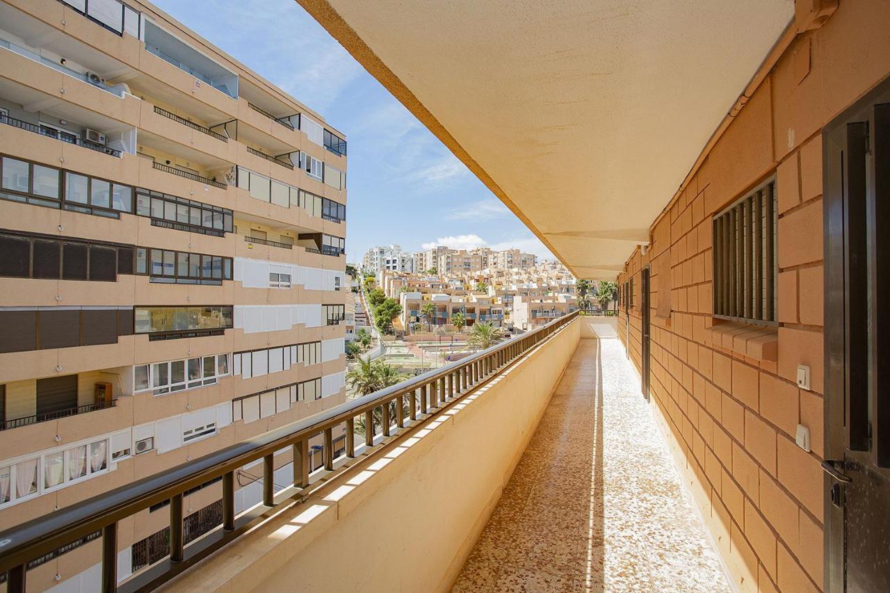 037 Blue Laguna - Alicante *