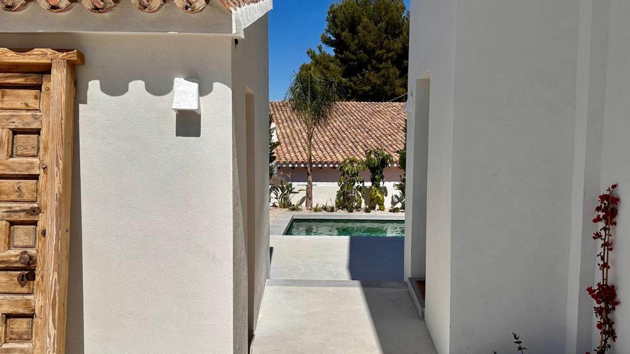 Floris 500m To Saturday Arrive-leave Only Villa *