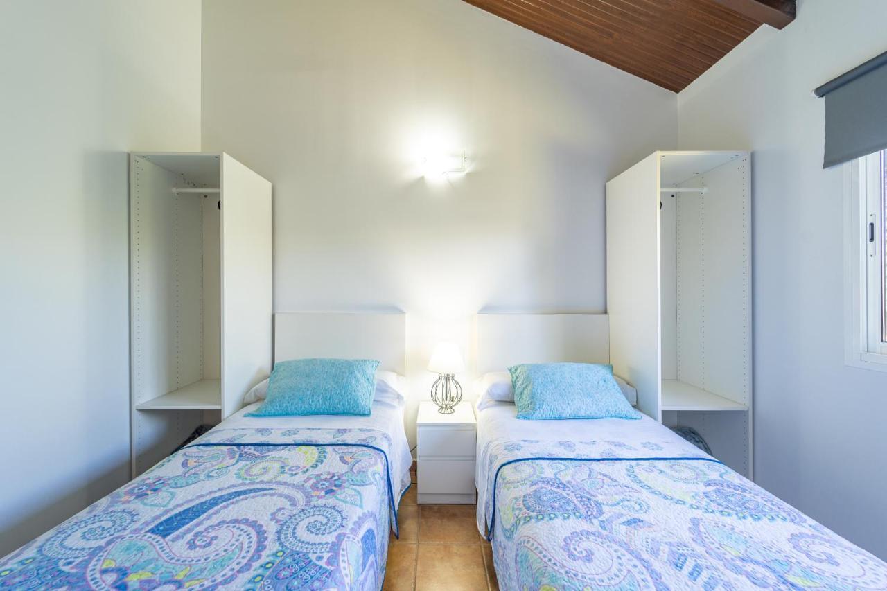 Holiday home Jibazahora Piscis