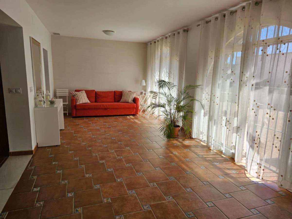 Torrealta, 4000 M2 Villa *