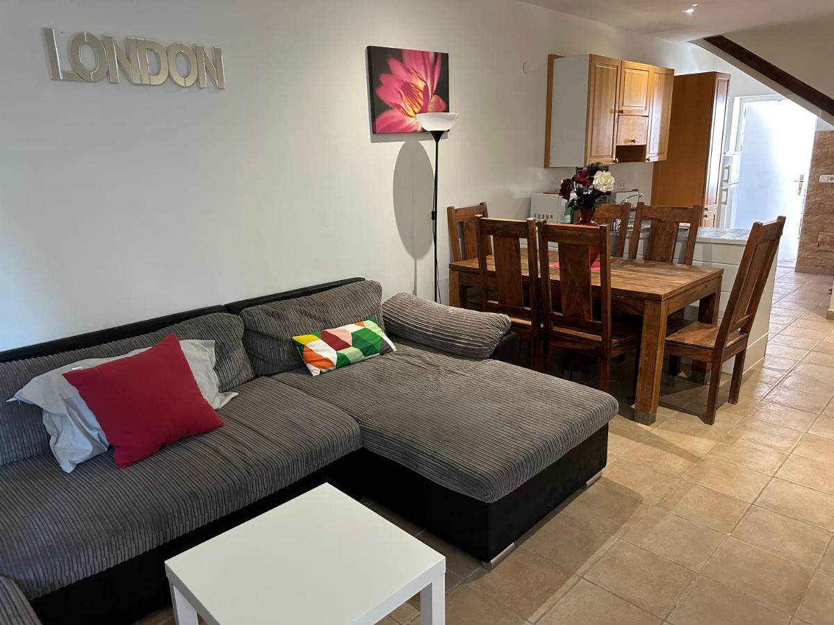 Villa Dream With Heated Swimming Pool, Jacuzzi, Waterfall, Heating Is Extra Benalmadena