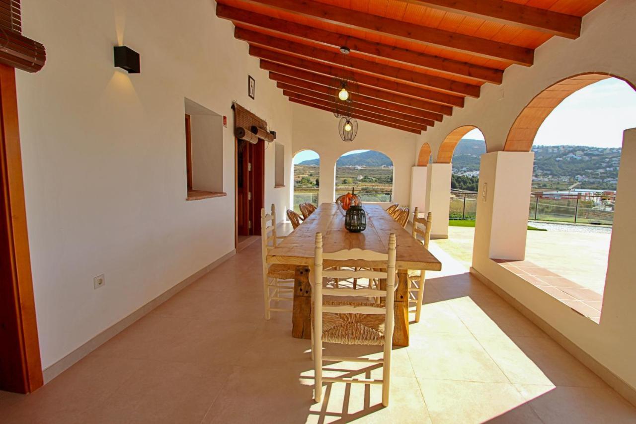 Rosalia - With Panoramic View And Private Pool In Teluda Villa