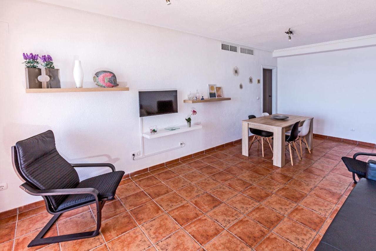 Apartamento Playa Paraiso, En 1ª Linea De Playa, , Comodo Y Recien Reformado, Soleado, Con Jardines, Piscina, Zona Deportiva Y La Playa Enfrente Andando Apartment