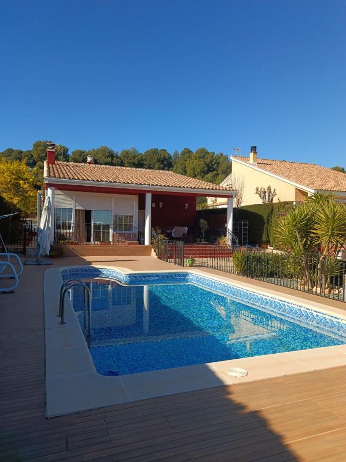 Con Piscina En Holiday home