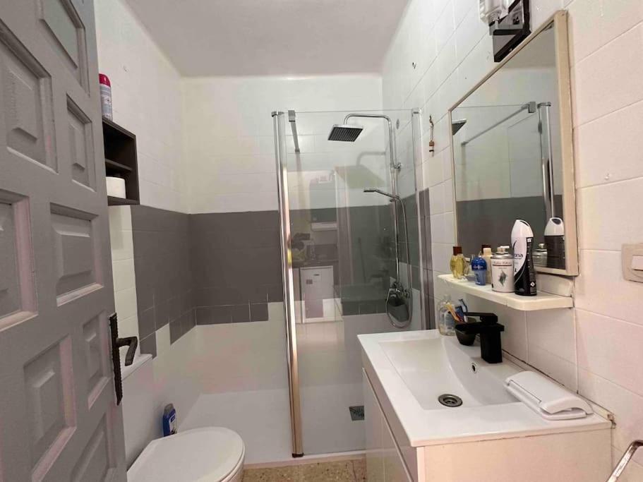 Empuriabrava, T2 Avec Piscine, Terrasse, Barbecue Apartment *