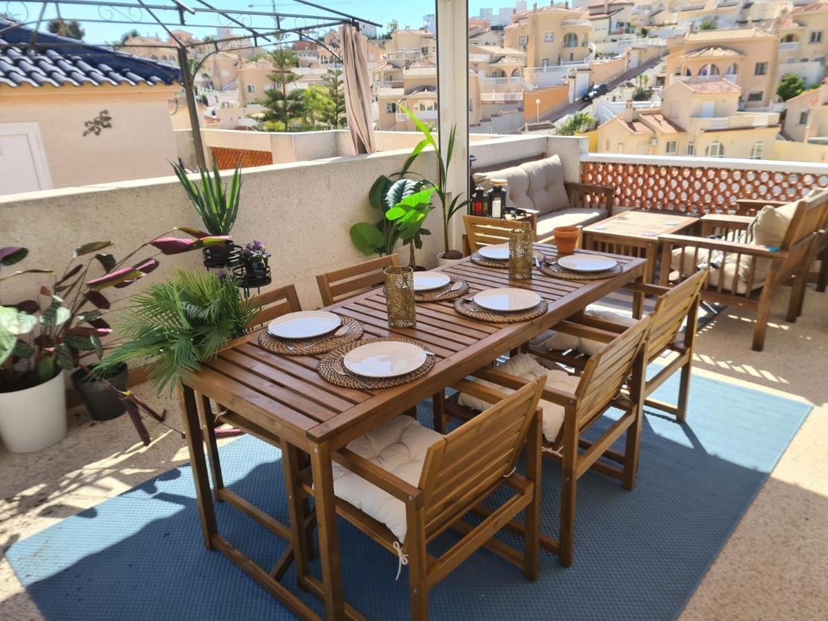 Gorgeous 3 Bed/2 Bath Pool & Golf Views Apartment