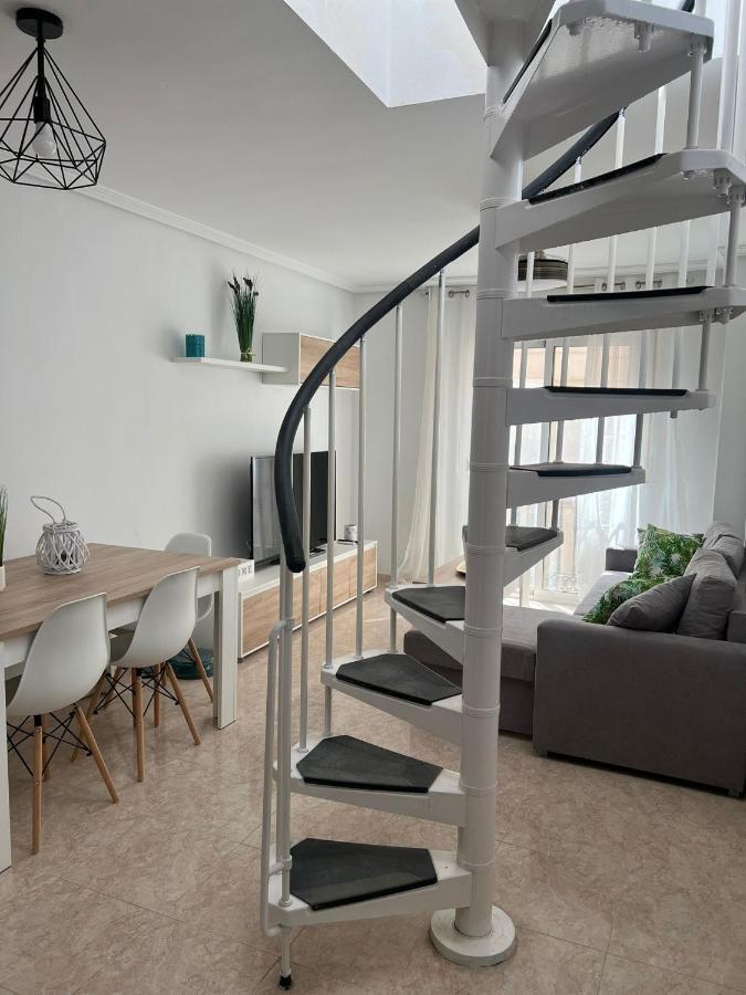 Atico Duplex Con Vista Mar Y Terraza Privada A 200m De La Playa Hasta 6 Personas Apartamento *