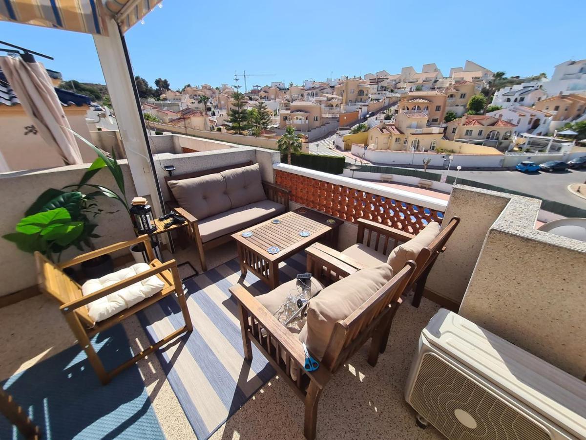 Gorgeous 3 Bed/2 Bath Pool & Golf Views Apartment *