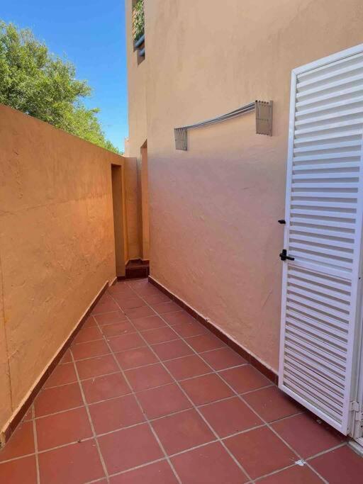 Front House In Lances *