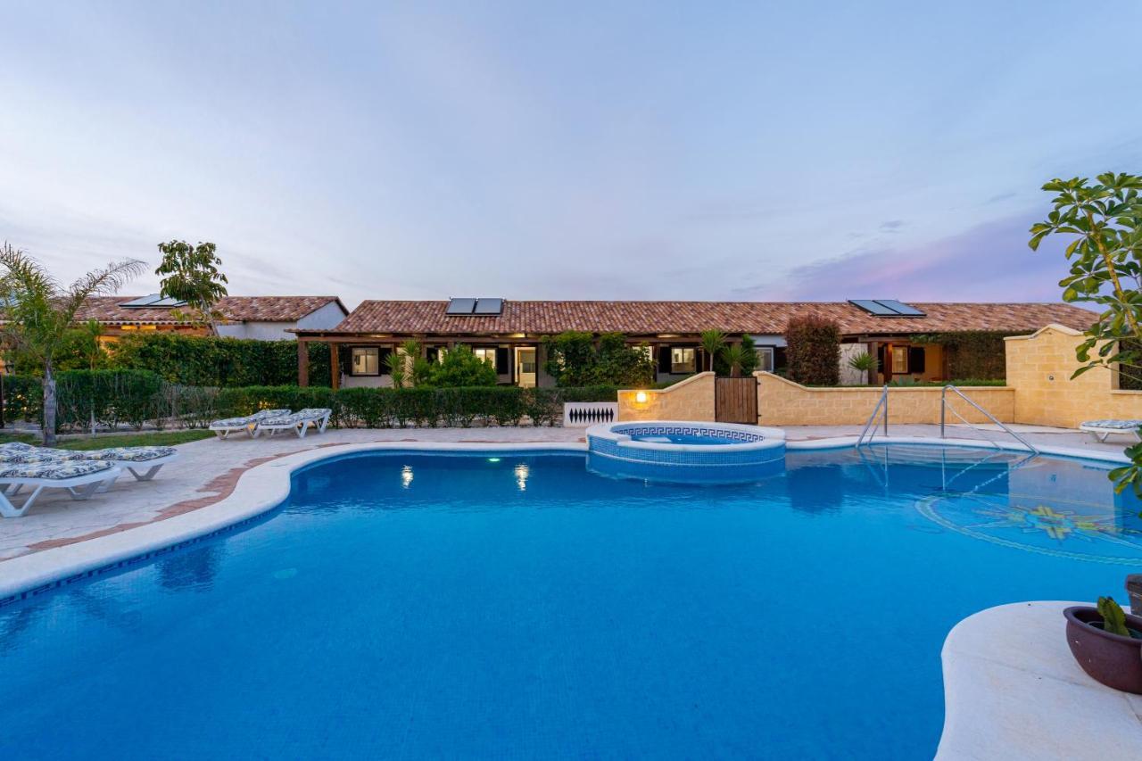 Holiday home Jibazahora Piscis