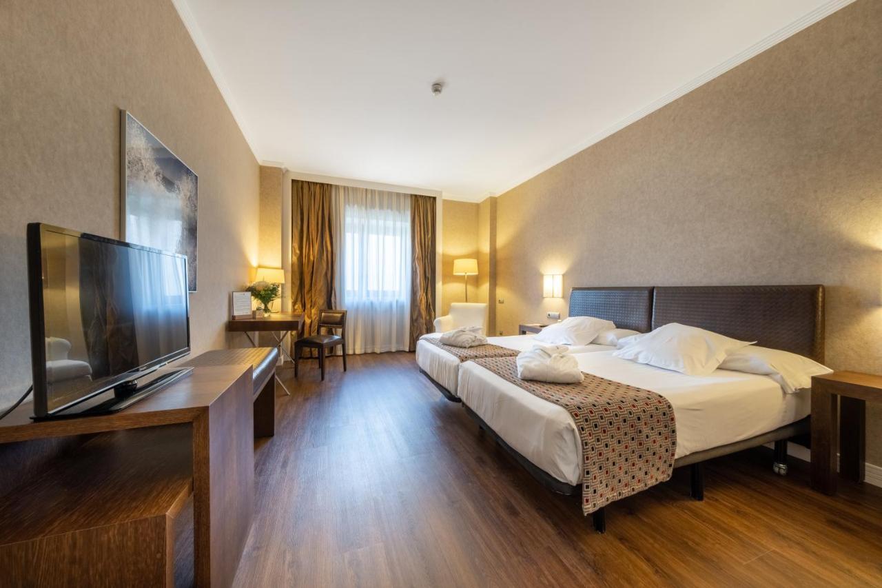 Hotel Castilla Termal 4*