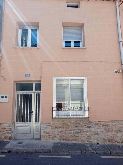 Holiday home Agradable Casa Antigua Reformada Con Patio Espejon