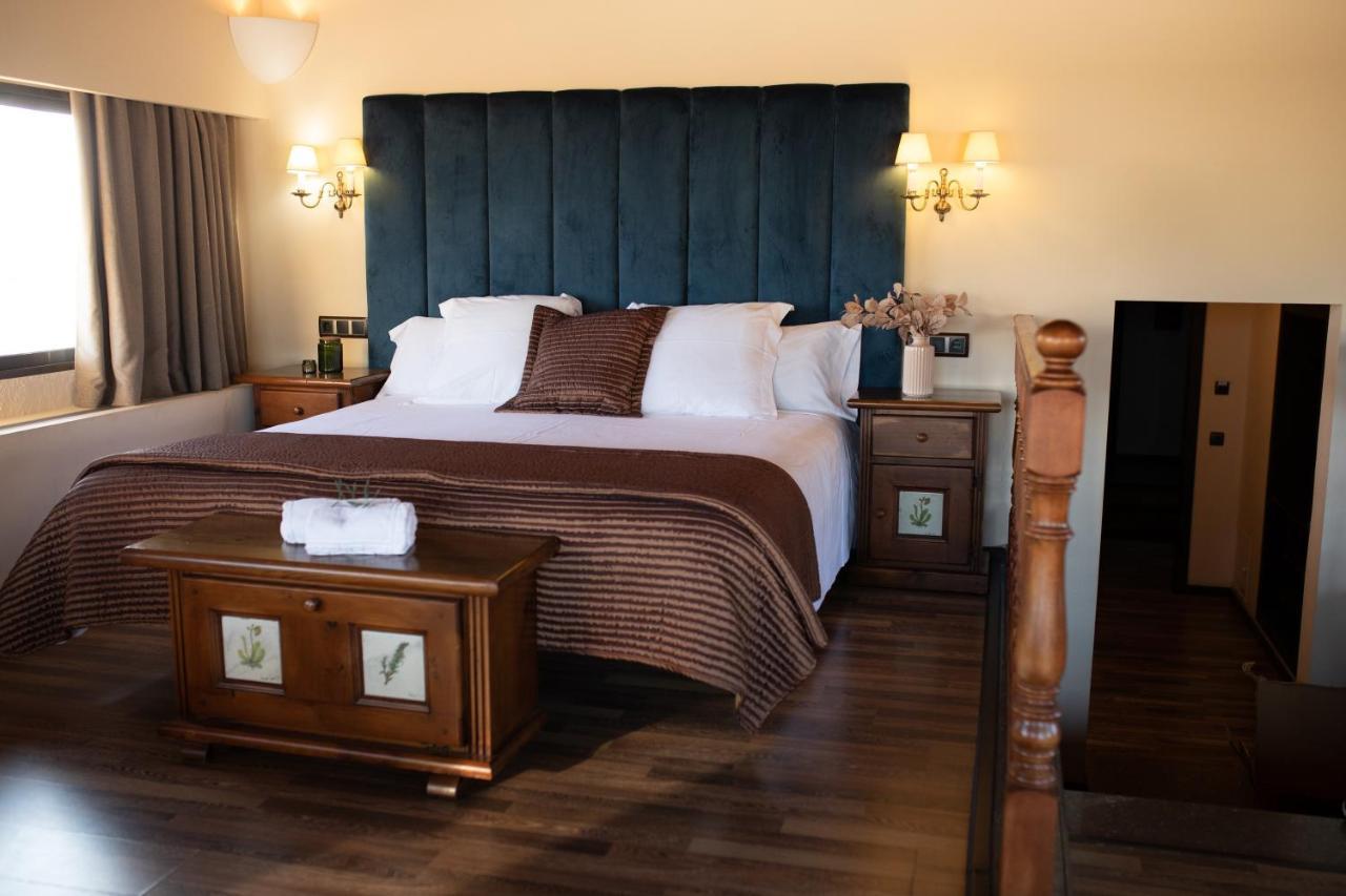 Hotel Roger De Flor By Seleqtta