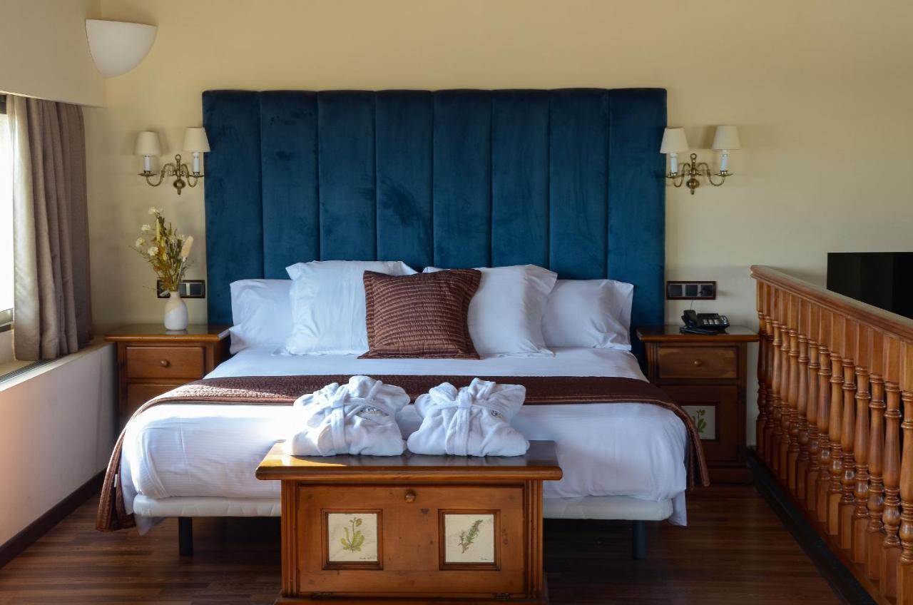 Hotel Roger De Flor By Seleqtta