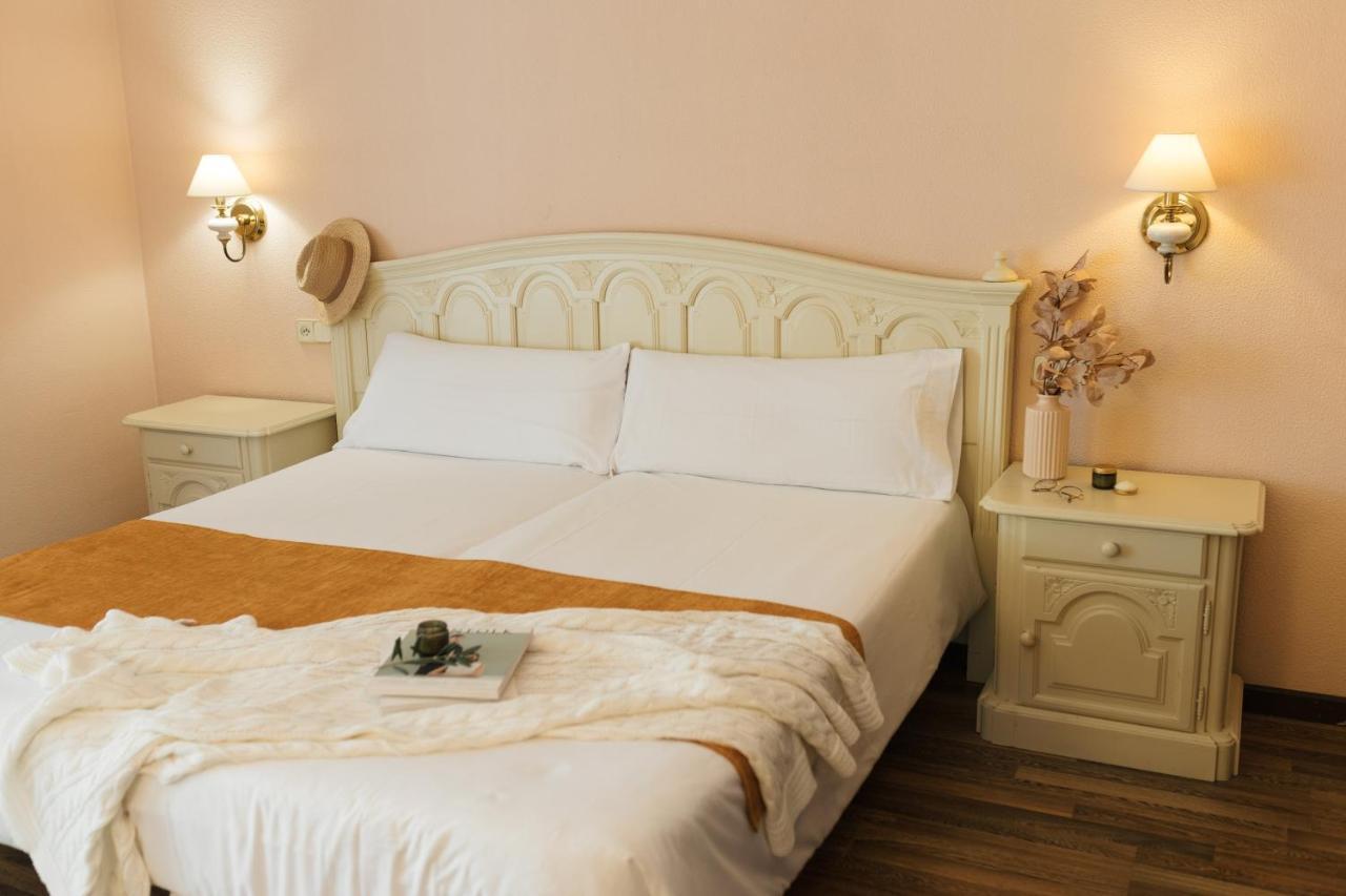 Hotel Roger De Flor By Seleqtta 4*