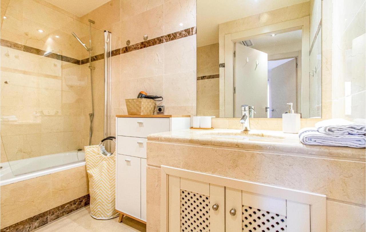 Apartment Cozy In Alcazares With Kitchen