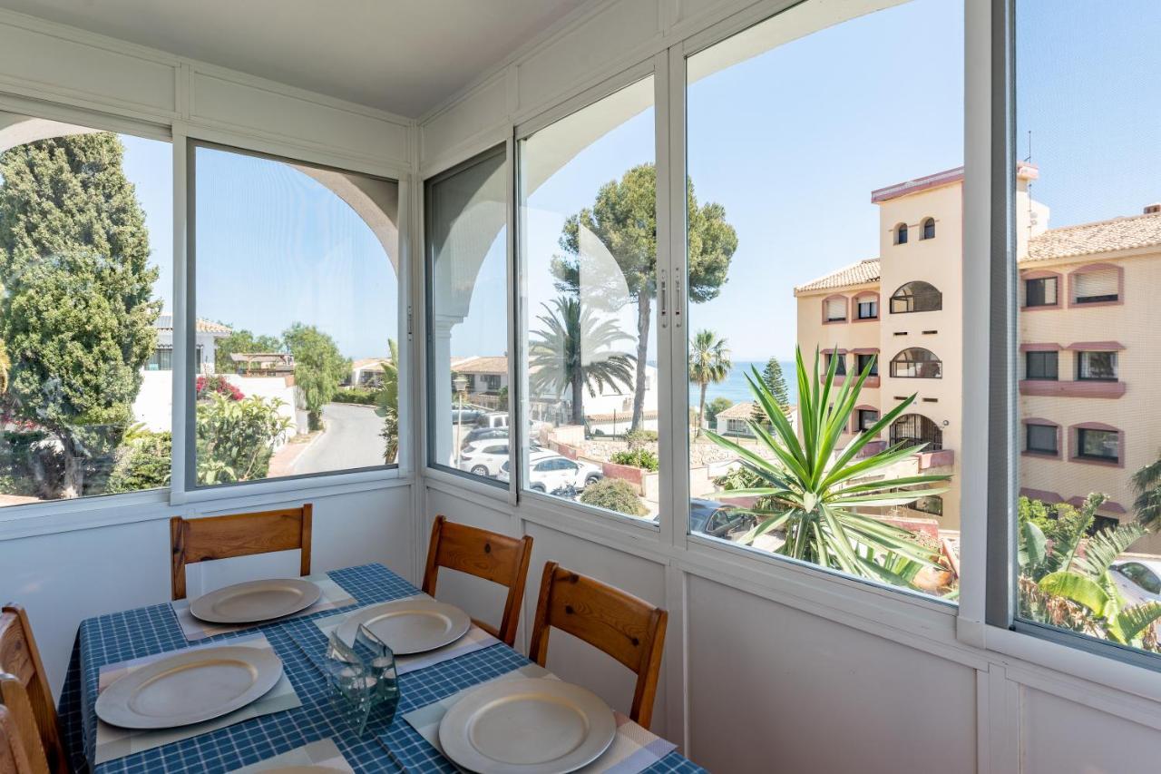 Villa Superbly Situated 67 *