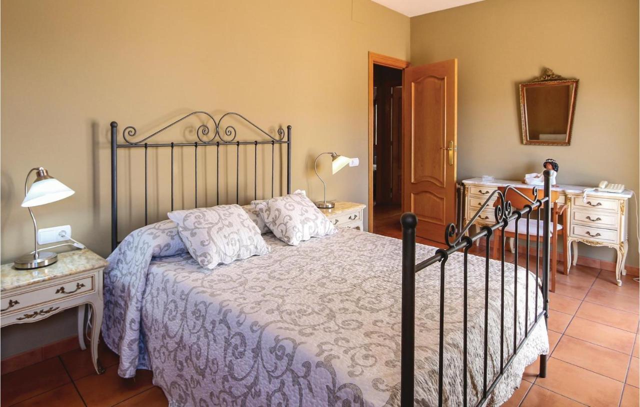 4 Bedroom Stunning In St Cebria De Vallalta Сasa de vacaciones *