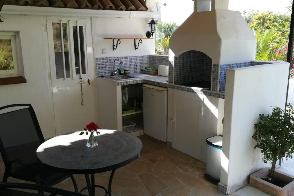 Tiny House 12m2 In With 55 M2 Pool Holiday home *