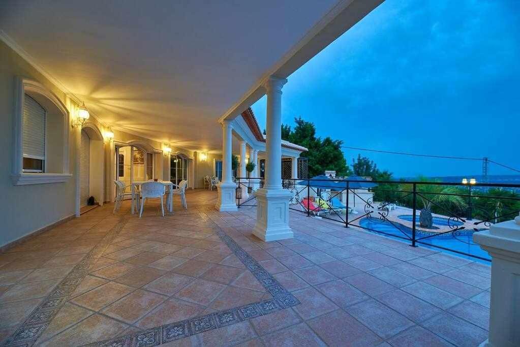 Villa De Lujo En Javea
