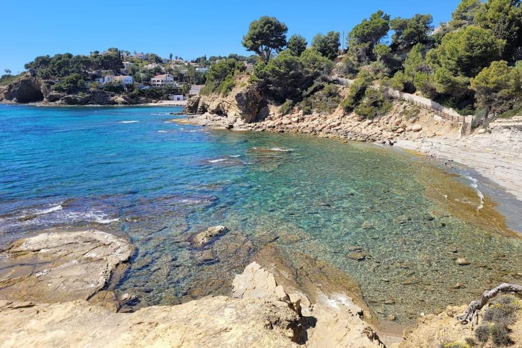 Casa Caledonia - Dans Avec Jardin Arbore Et Piscine A 500 M De La * Benissa