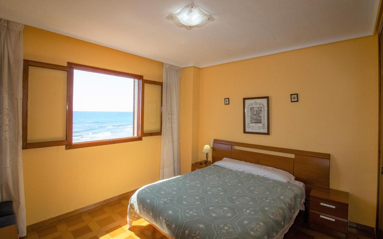 Apartamento Con Vistas Frontales - Primera Linea Playa Cargador -