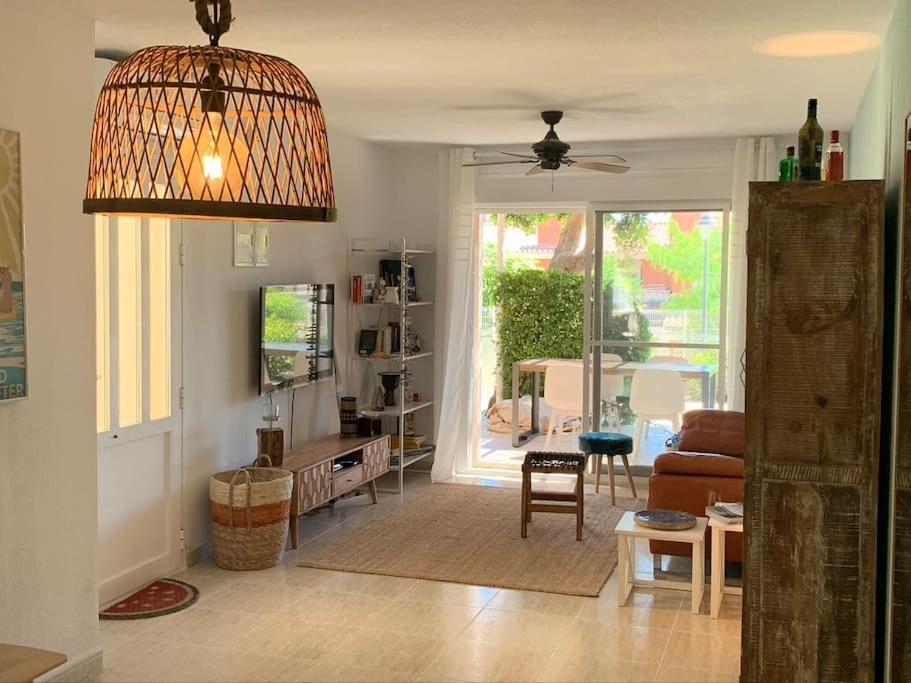 Idyllisches Ferienhaus Mit Gemeinschaftspool & Ruhiger Meerlage *