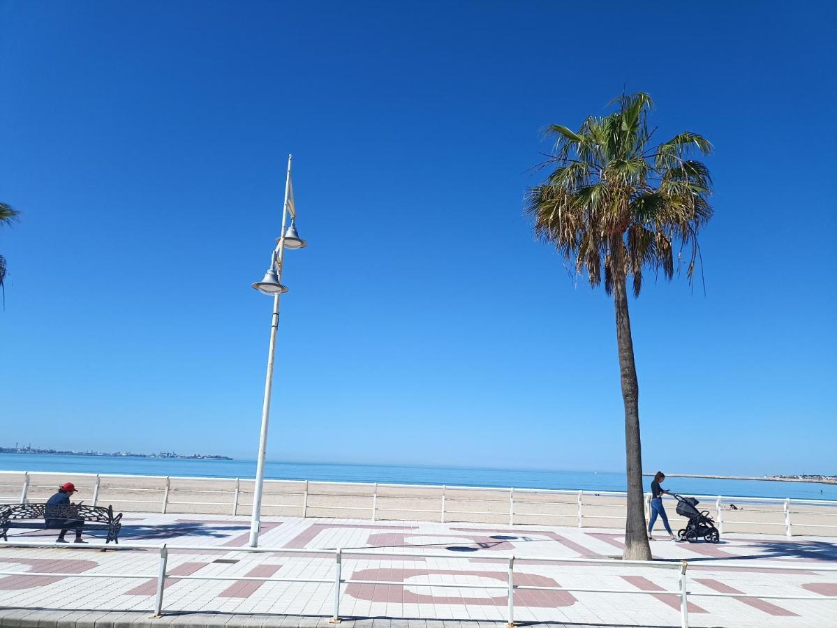 Apartamento Bajo En Valdelagrana, Primera Linea De Playa
