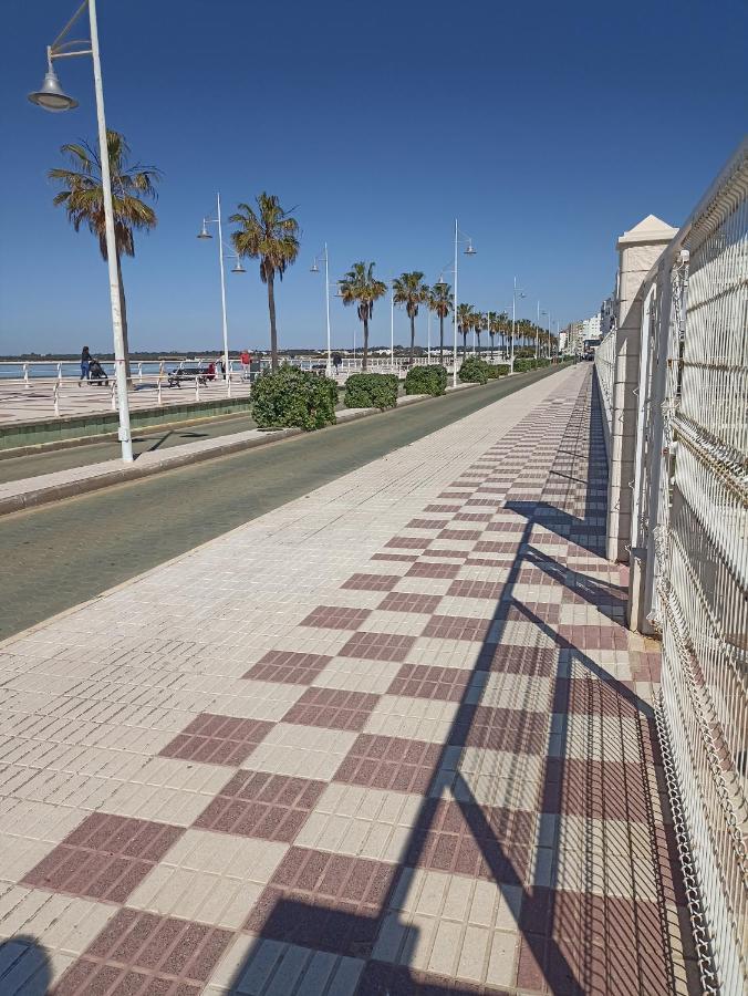 Bajo En Valdelagrana, Primera Linea De Playa Apartamento