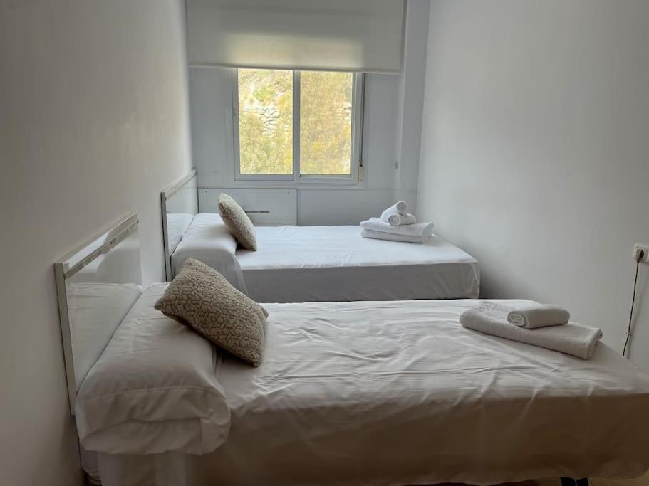 Apartamento A Pie De Playa Con Vistas Al Mar.
