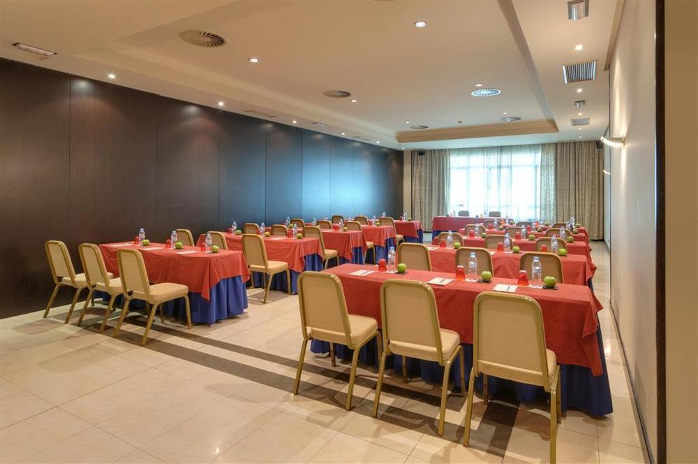 Exe Centro Hotel 4*