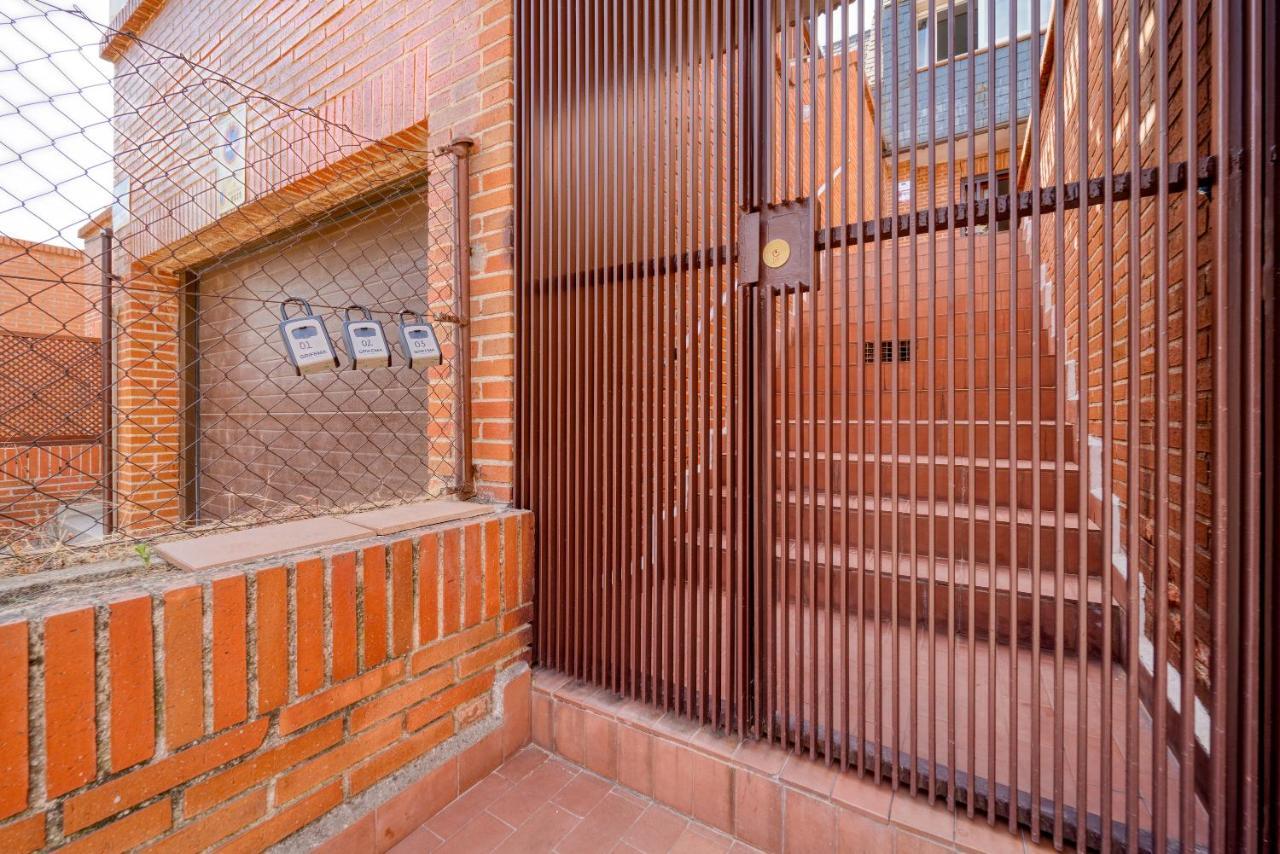 Guest house A Casacafe Madrid Pozuelo Estacion Private