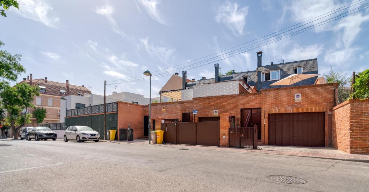 Guest house A Casacafe Madrid Pozuelo Estacion Private *