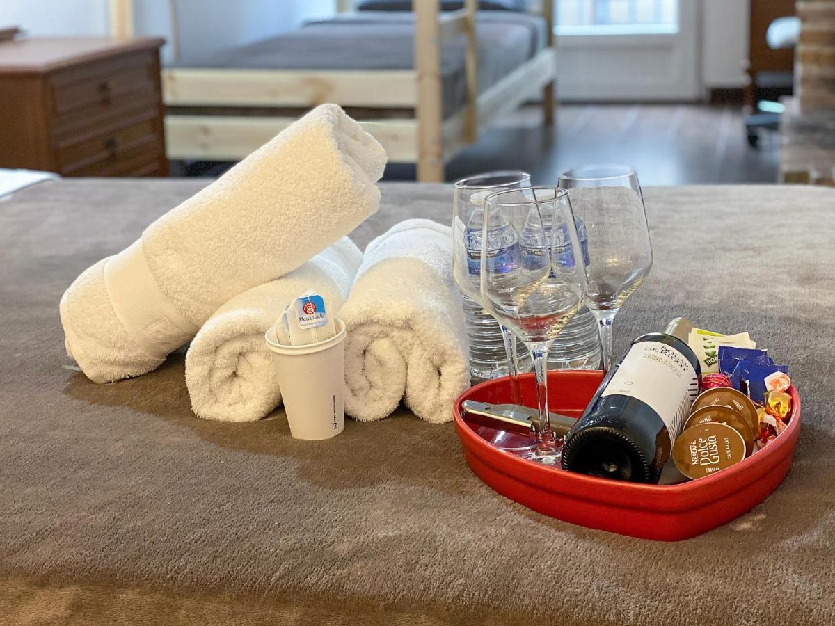 A Casacafe Madrid Pozuelo Estacion Private Guest house *
