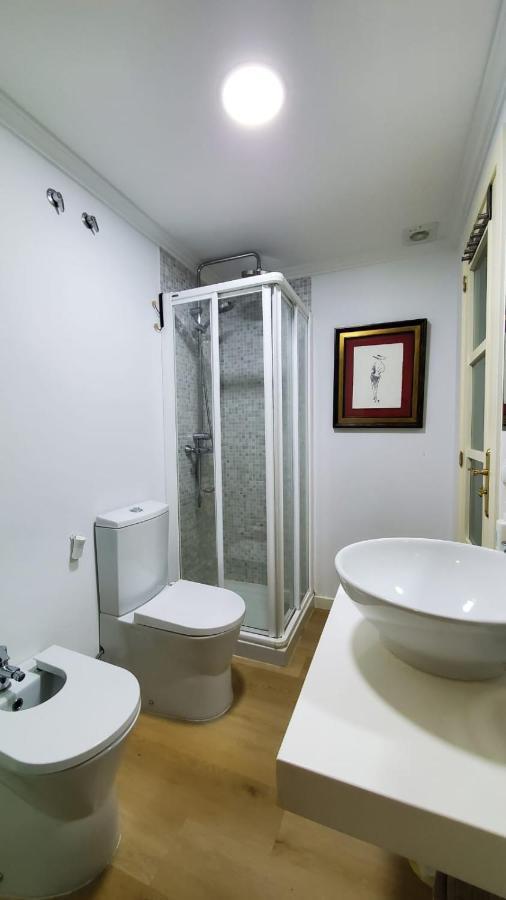 Con Terraza Y Piscina, Apartamento