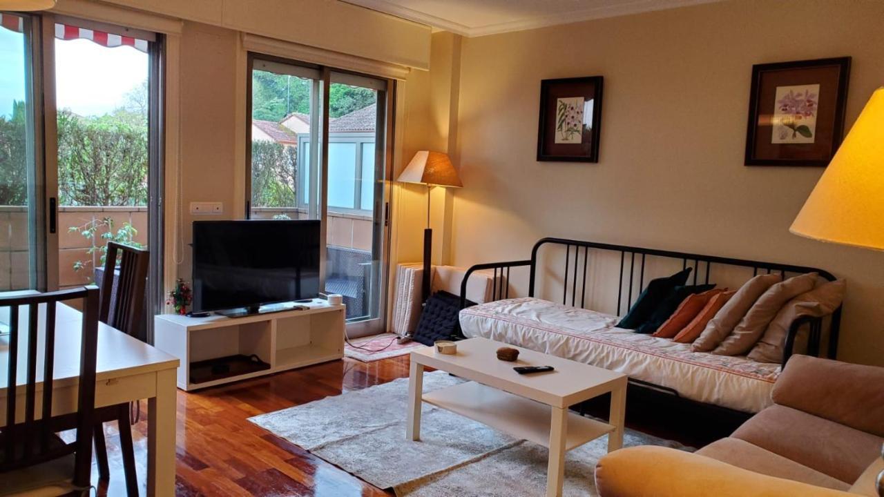 Con Terraza Y Piscina, Apartment *