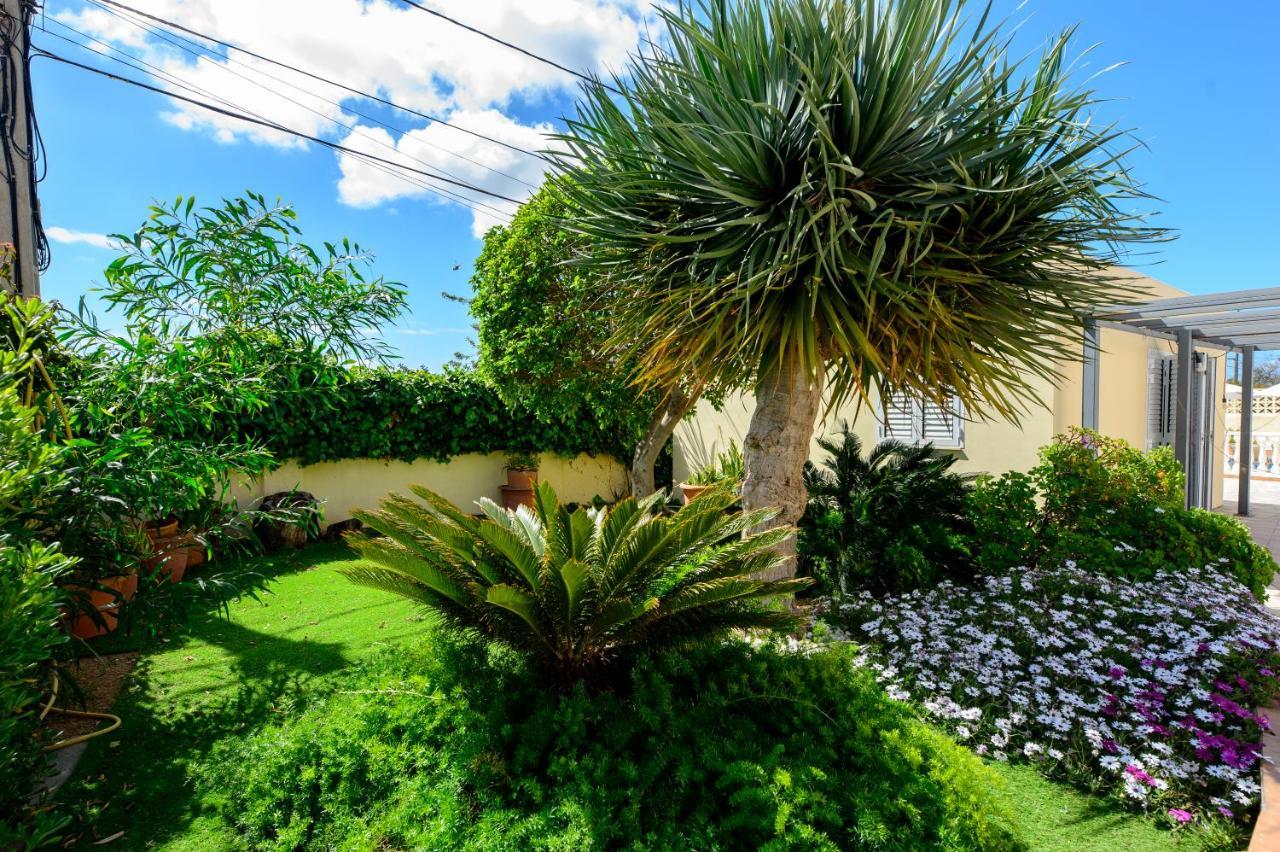 Next To Playa Bossa Villa *