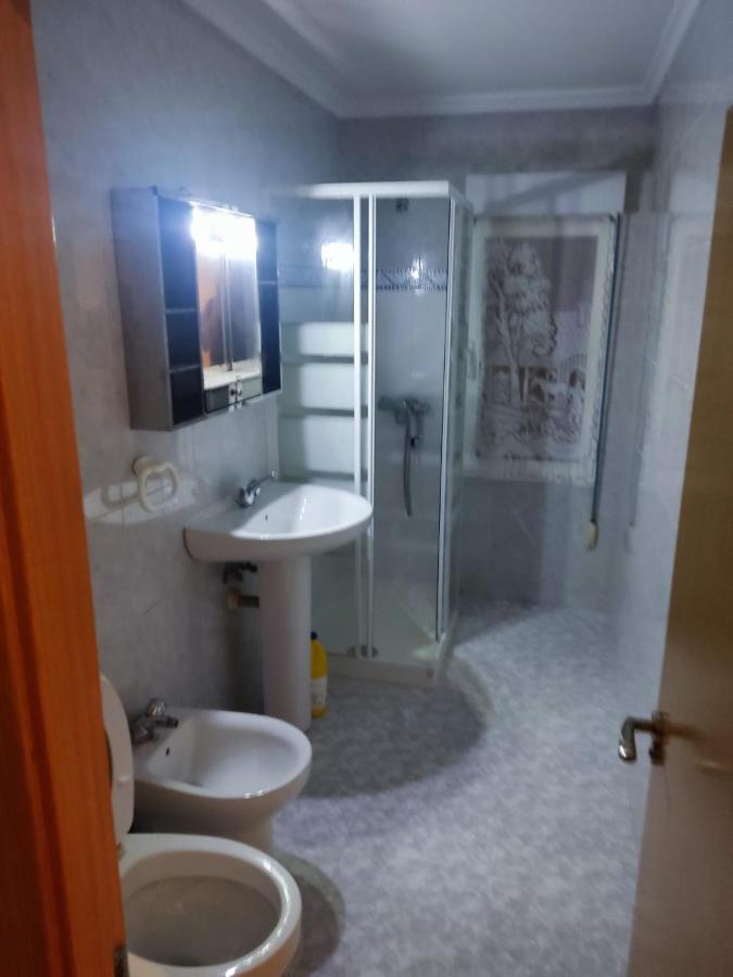 Habitación en casa particular Piso Por En *