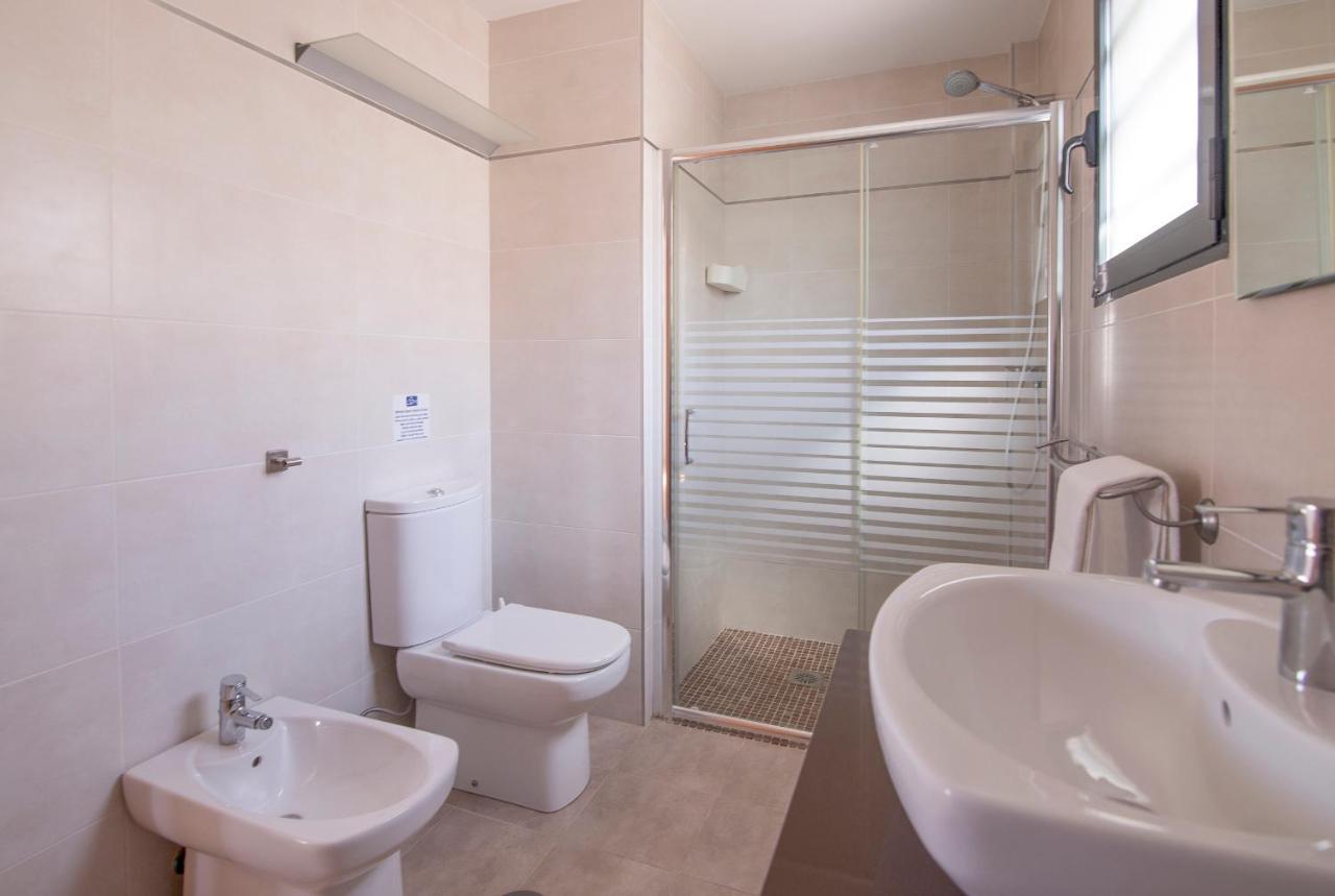 Moderna Con Piscina Villa